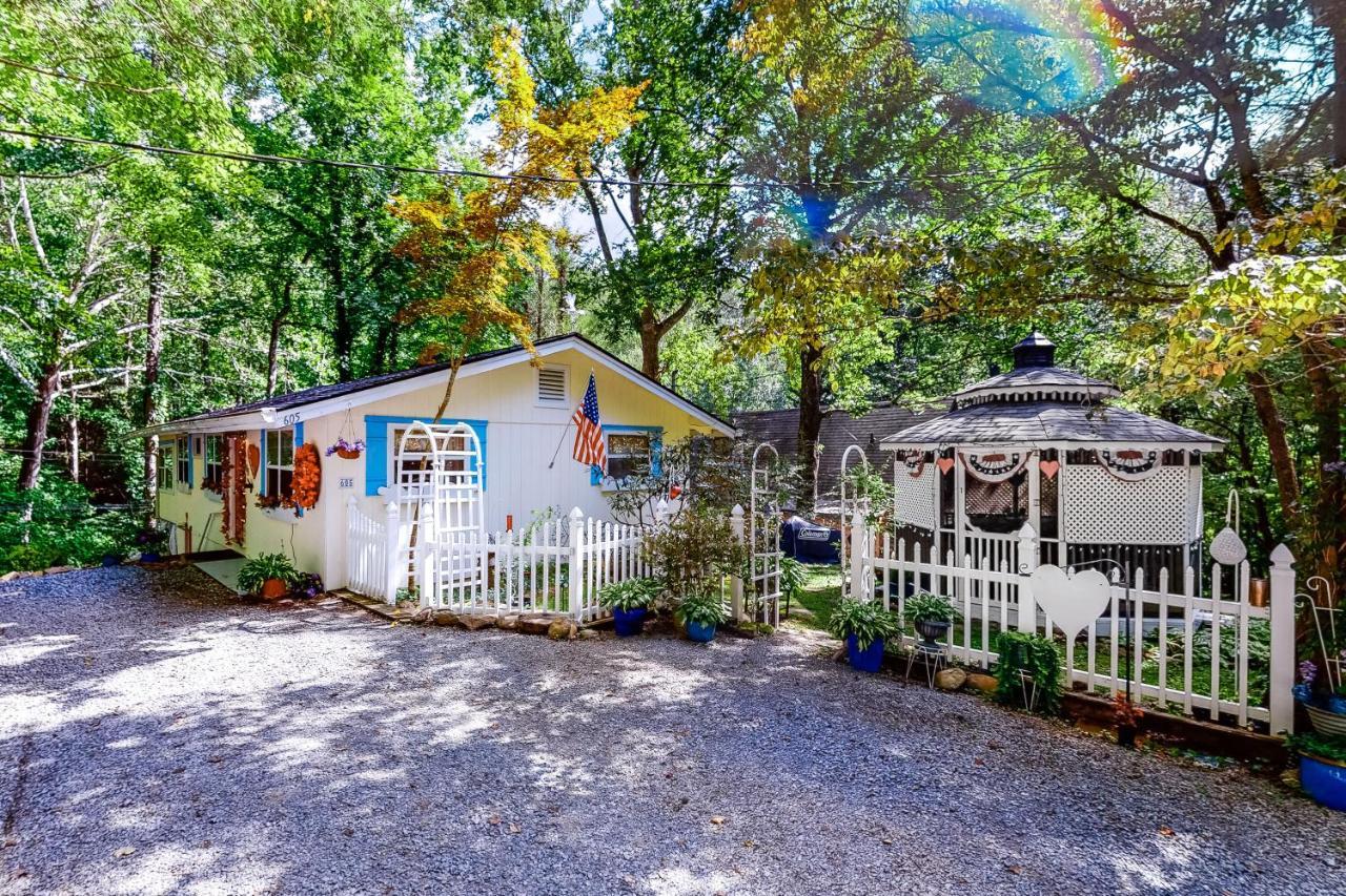 A Precious Place Gatlinburg Exterior photo