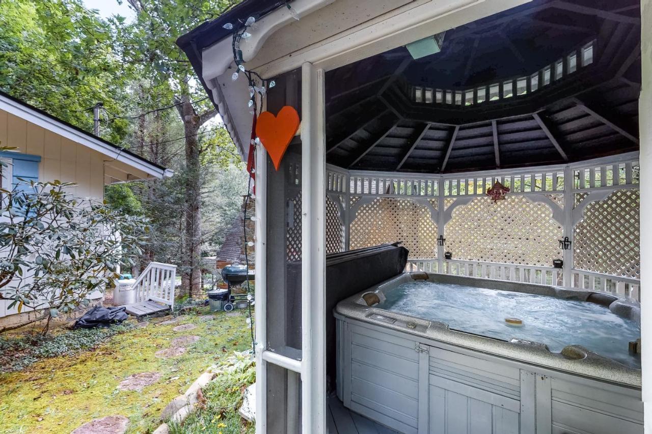 A Precious Place Gatlinburg Exterior photo